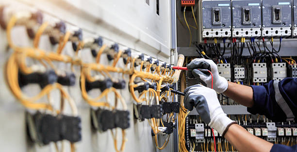 Professional Electrician technician working in South Brooksville, FL